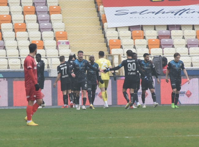 Adana Demirspor deplasmanda kazandı