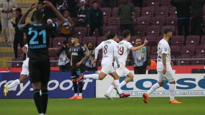 Hatayspor Trabzonspor'u geriden gelerek yendi