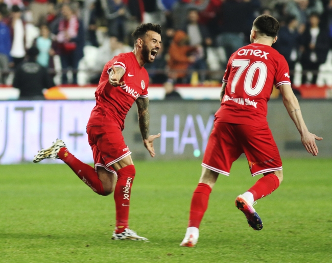 Antalyaspor 90+3'te kazandı