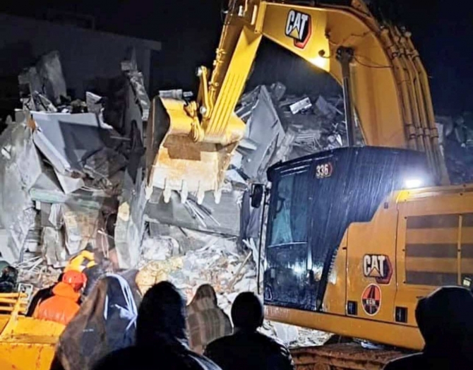 Ekipler Adıyaman’da çalışmalarını sürdürüyor