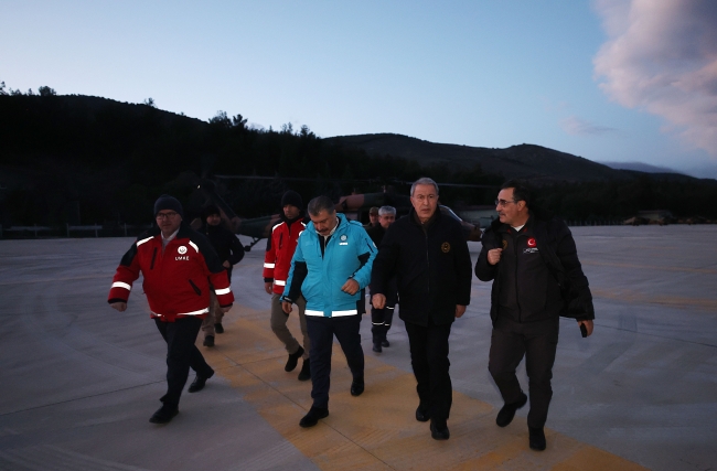 Bakanlar Hatay'daki çalışmalar havadan inceledi