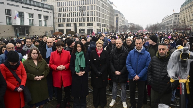 Berlin Eyalet Başbakanı: Berlin'den Türkiye'ye hava köprüsü kurduk