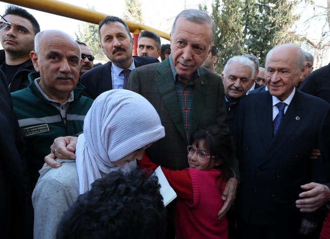 Cumhurbaşkanı Erdoğan: Tıpkı şehir merkezlerimiz gibi köylerimizi de 1 yıl içinde ayağa kaldıracağız