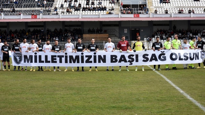 Nazilli Belediyespor ile Efeler 09 Spor depremzedeler yararına maç yaptı