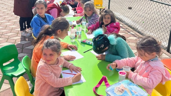 Balıkesir’de depremzede çocuklara psikososyal destek hizmeti veriliyor