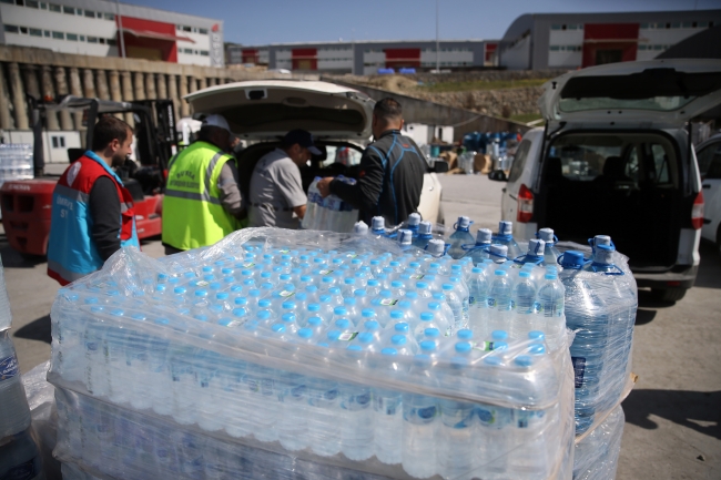 Hatay'daki depremzedelere su sevkiyatı aralıksız sürüyor