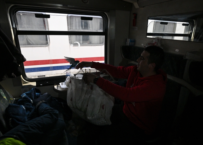 Hayatı boyunca binmediği tren depremden sonra evi oldu