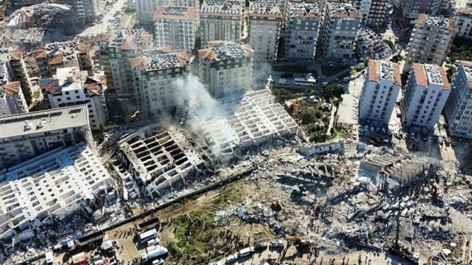 Hatay'da yüzlerce kişiye mezar oldu: Yıkım sebebi eksik malzeme çıktı