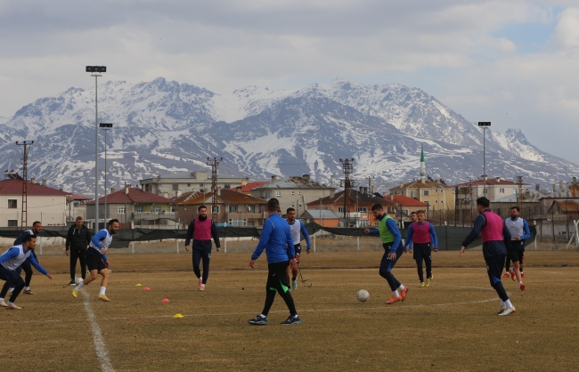 Deprem mağduru İskenderunspor hedef değiştirmedi