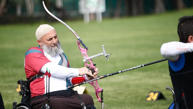 "Okçu dede" Cemil Yılmazlı hedefi 2024 Paralimpik Oyunları