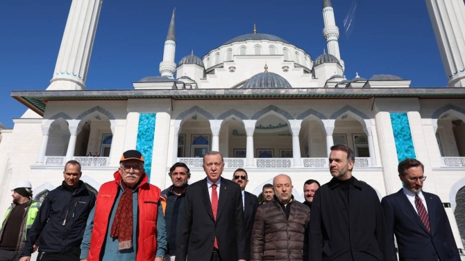 Cumhurbaşkanı Erdoğan Barbaros Hayrettin Paşa Camii'nde inceleme yaptı