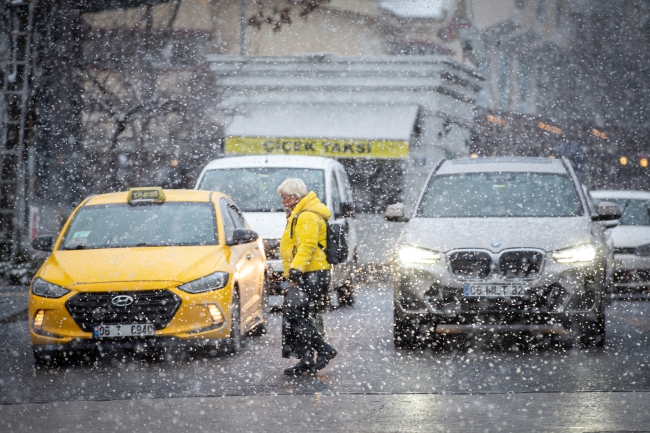 Hava sıcaklığı 15-20 derece düşüyor, kar geliyor