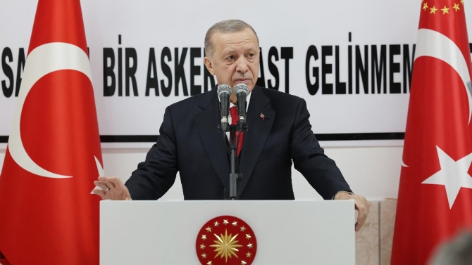 Cumhurbaşkanı Erdoğan: Askerlerimizin deprem bölgesinde fedakarca yürüttüğü çalışmaları iyi biliyoruz