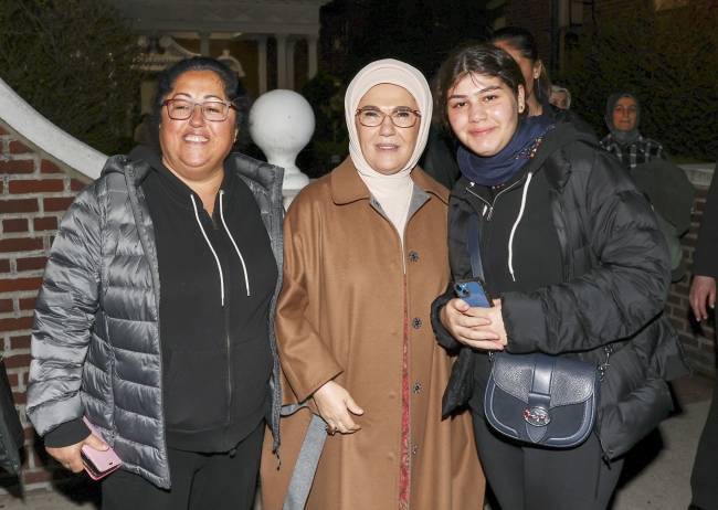 Emine Erdoğan New York'ta Türk ailenin evinde iftar yaptı