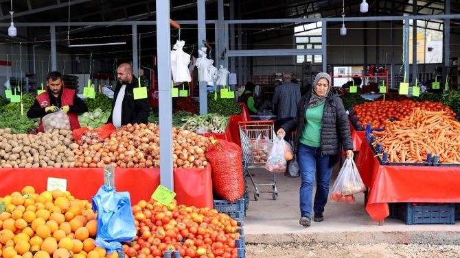 Depremin merkezi Pazarcık'ta 370 esnaf dükkan açtı