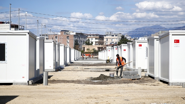 İskenderun'daki konteyner kent bayrama yetişecek