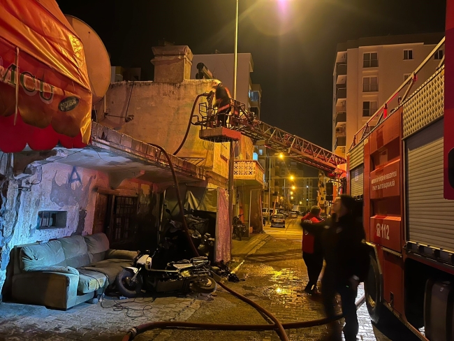 Mersin'de iş yeri yangını: Kullanılamaz hale geldi