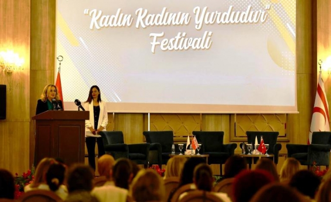 “Kadın Kadının Yurdudur Festivali” başladı..Sibel Tatar: Yaralarımızı ancak dayanışma ruhu içinde sarabiliriz