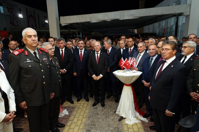 Meclis Başkanı Töre KKTC’nin 40’ıncı yıldönümü dolayısıyla resepsiyon verdi: “Cumhuriyetten ve kahraman Türk ordusundan asla vazgeçmeyiz”