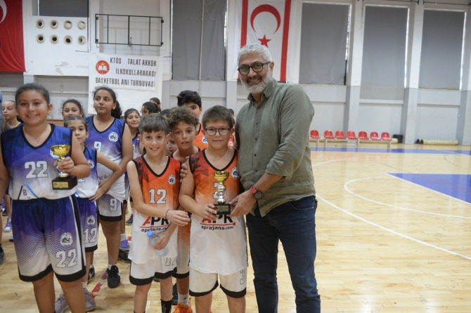 ‘Talat Akkor Basketbol Şöleni’nin ilk günü zevkli müsabakalara sahne oldu