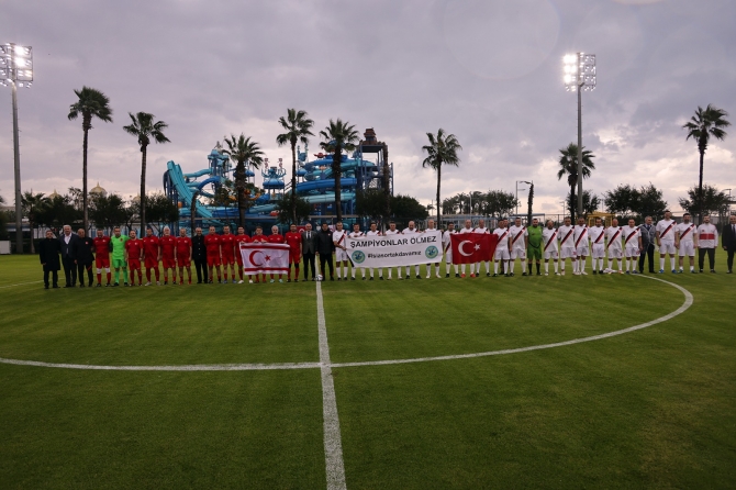 Cumhuriyet Meclisi, TBMM Futbol Takımları TC’nin 100.cü ve KKTC’nin 40.cı yıl dönümü anısına futbol karşılaşması yaptı