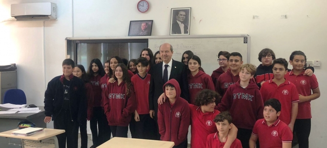 Cumhurbaşkanı Tatar, Güzelyurt Türk Maarif Koleji’nde öğrencilerle biraraya geldi: ‘Gençlere güvenim tamdır’