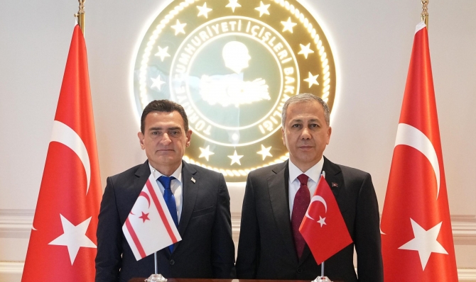 İçişleri Bakanı Oğuz, Türkiye İçişleri Bakanı Yerlikaya ile görüştü
