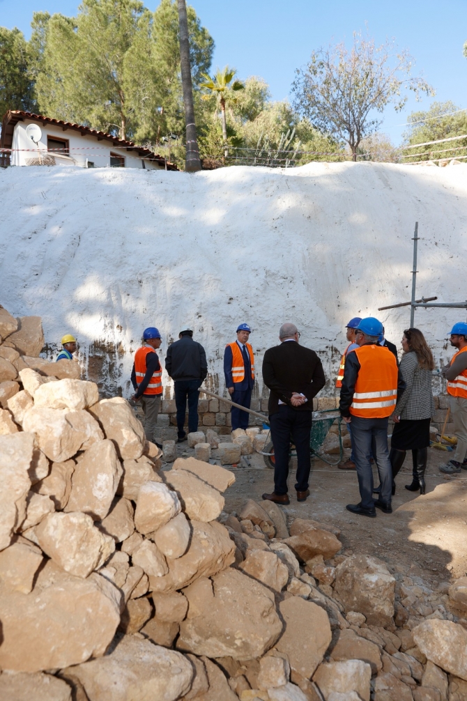 Tarihi Lefkoşa surlarının restorasyonu başladı