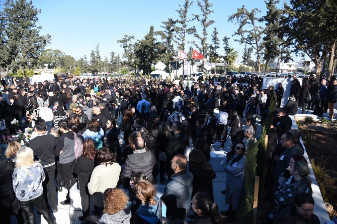 Asrın Felaketi’nin birinci yılı… Şampiyon Melekler kabirleri başında anıldı