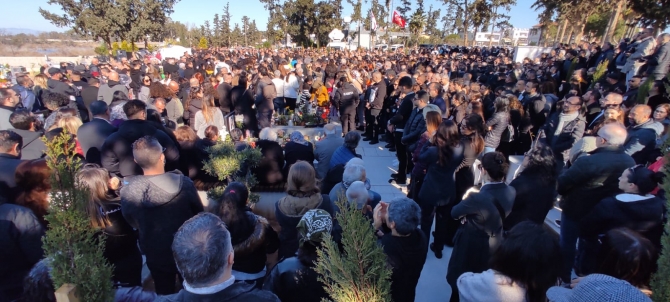 Asrın Felaketi’nin birinci yılı… Şampiyon Melekler kabirleri başında anıldı