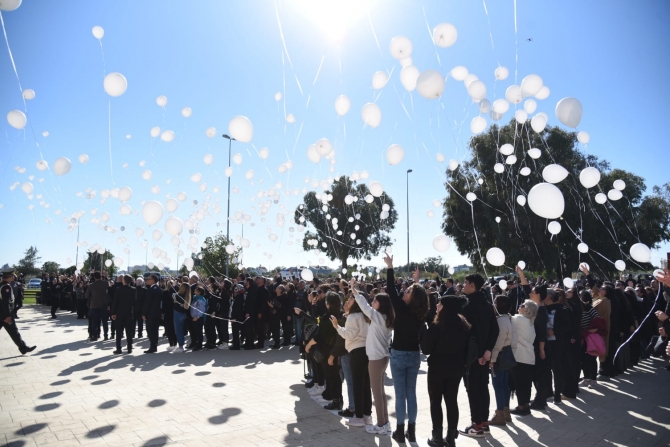 Gazimağusa’da beyaz balonlar adalet için sonsuzluğa bırakıldı