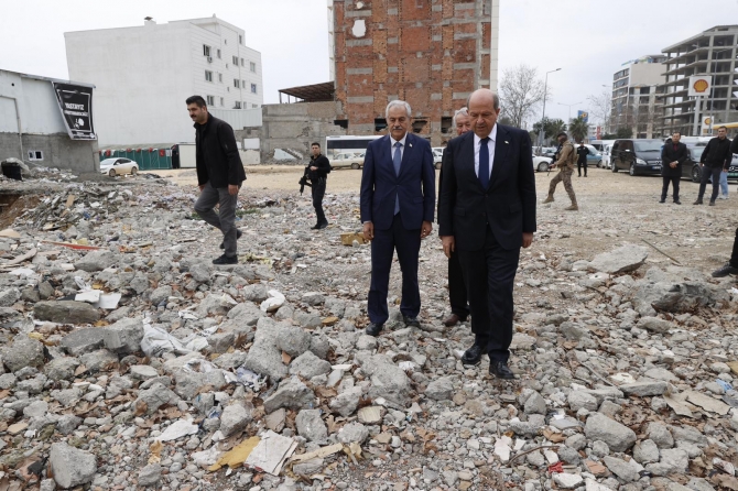 Cumhurbaşkanı Tatar, İsias Otel enkazında…”Adaletin yerini bulması için bağımsız Türk yargısına güveniyoruz”