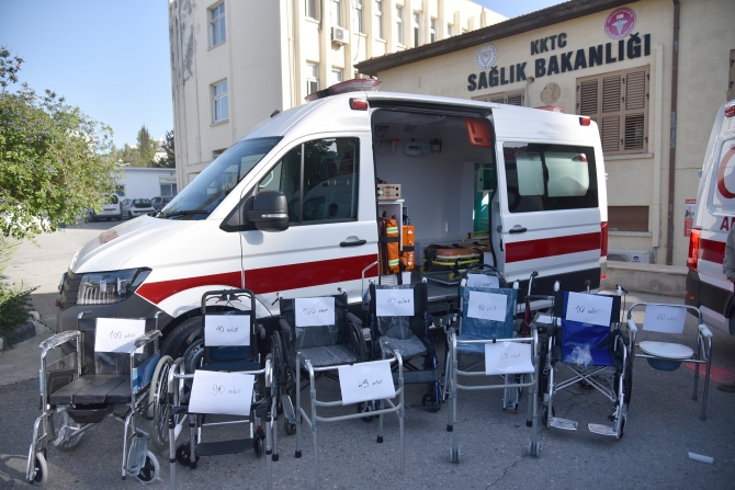 China Bazaar’dan Sağlık Bakanlığına 2 ambulans ve tekerlekli sandalye bağışı