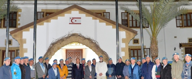 Cumhurbaşkanı Tatar, 1964’de Kıbrıs’ta görev yapan BMBG gazileri ile bir araya geldi: “Ada’ya gönderilmeniz, Kıbrıs’ı Yunanistan’a bağlama emelinde olan Kıbrıslı Rumların 1960 Kıbrıs Cumhuriyeti’nin dışına itilen Kıbrıs Türk