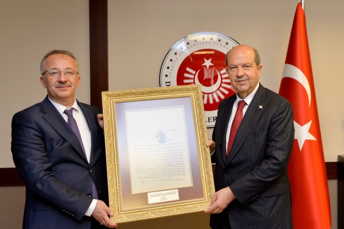 Tatar İstanbul’da Devlet Arşivleri Başkanlığı Osmanlı Arşivi Külliyesini ziyaret etti