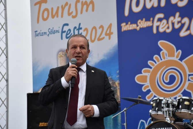 Turizm Haftası kapsamında Girne’de “Turizm Şöleni” düzenlendi