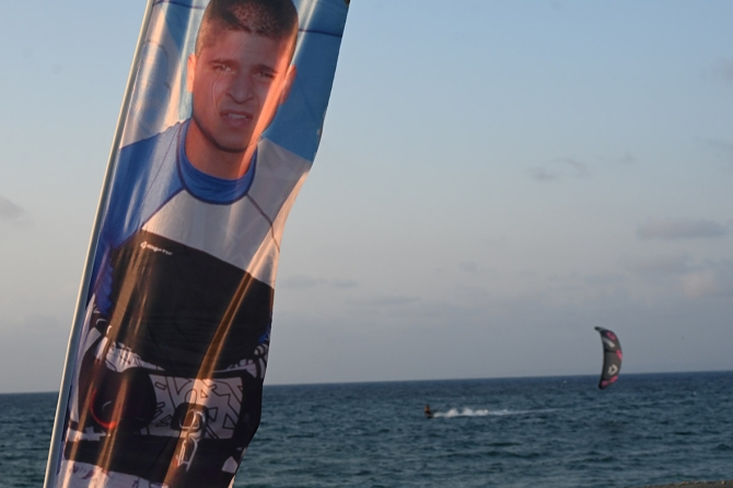 Arda Erkan anısına “Başka Ardalar Ölmesin” sloganıyla 10. Kite-Surf etkinliği yapıldı