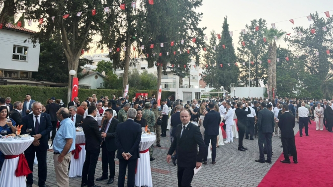 Meclis Başkanı Töre, 20 Temmuz Barış ve Özgürlük Bayramı’nın 50’nci yıldönümü dolayısı ile resepsiyon düzenledi