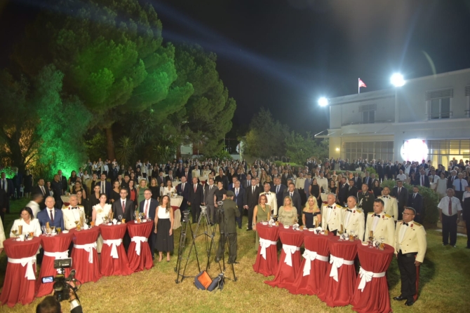 Türkiye Cumhuriyeti Lefkoşa Büyükelçiliği’nde 30 Ağustos Zafer Bayramı resepsiyonu..Serim: “Mücahit ve mücahidelerinin, Türkiye’deki gazilere tanınan hak ve ayrıcalıklardan yararlanabilmesi için gerekli çalışmaları başlattık