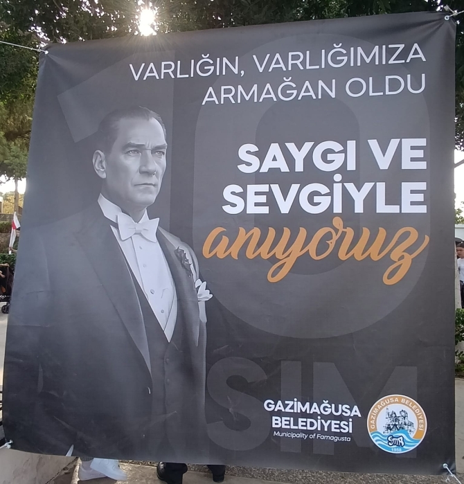 Ulu Önder Mustafa Kemal Atatürk, ölüm yıl dönümünde ilçelerde de düzenlenen törenlerle anıldı.