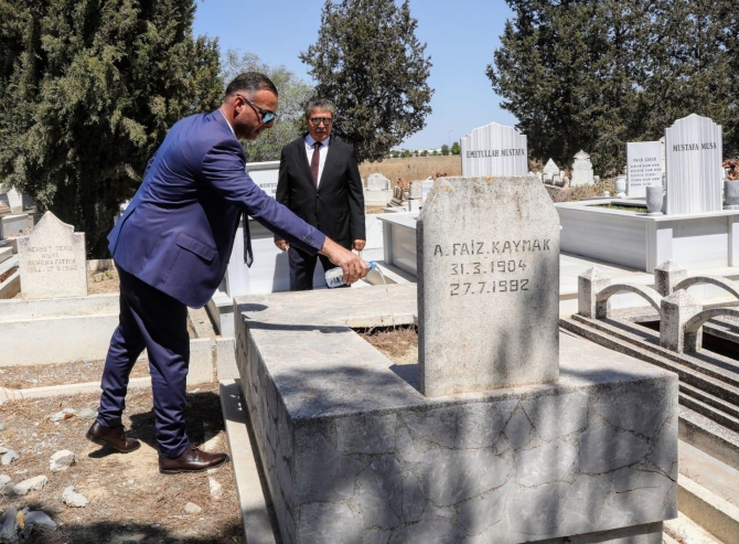 Faiz Kaymak’ın mezarı yeniden düzenlendi…Baṣbakan Üstel: Geç kalmış bir görevi yerine getirdik