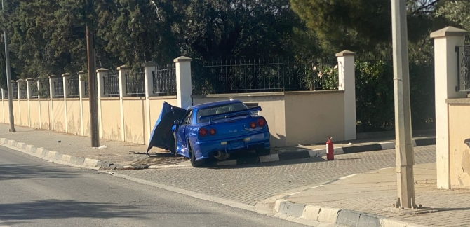 Girne’de kaza: 1 kiṣi hayatını kaybetti, iki kiṣi ağır yaralandı